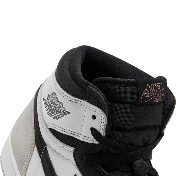 Air Jordan 1 Retro High OG 'Stage Haze', size 6.5Y - Picture 9 of 10